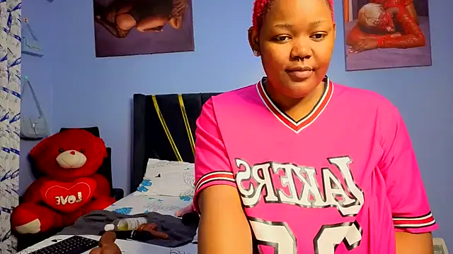 Cherriikenzie online show from March 2026 05:45:02 PM