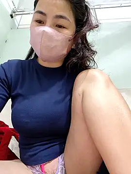 lyna bl online show from March 2026 10:48:02 PM