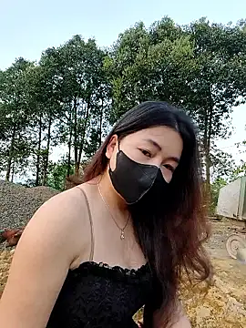 lyna bl online show from March 2026 10:56:01 PM