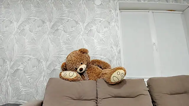 Karina sunny online show from March 2025 06:00:01 PM