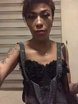 Snapshot of Kylie_Hairy_Bbc chatting on October 2025 12:45:01 AM Kylie Hairy Bbc online show from October 2025 12:45:01 AM