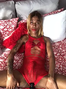 Snapshot of Kylie_Hairy_Bbc chatting on June 2026 01:11:01 PM Kylie Hairy Bbc online show from June 2026 01:11:01 PM