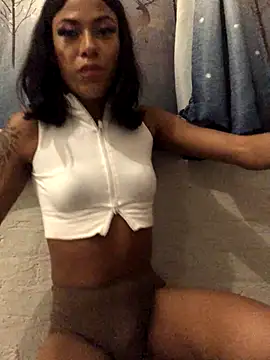 Snapshot of Kylie_Hairy_Bbc chatting on November 2025 01:09:02 AM Kylie Hairy Bbc online show from November 2025 01:09:02 AM