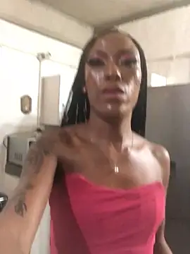 Snapshot of Kylie_Hairy_Bbc chatting on February 2025 10:00:01 PM Kylie Hairy Bbc online show from February 2025 10:00:01 PM