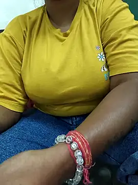 Snapshot of Priya-89 chatting on December 2025 01:10:02 AM Priya-89 online show from December 2025 01:10:02 AM