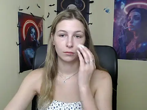 StrangerGi online show from July 2026 06:19:02 AM