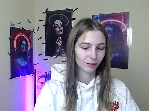 Snapshot of StrangerGi chatting on November 2025 12:32:01 PM StrangerGi online show from November 2025 12:32:01 PM