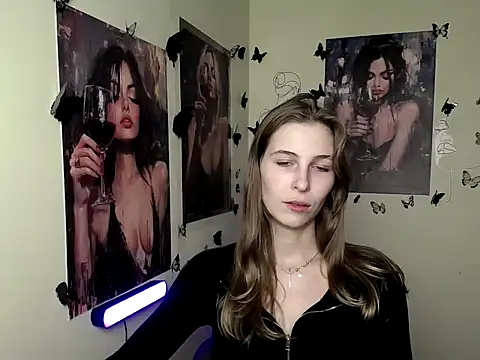 Snapshot of StrangerGi chatting on October 2025 06:31:01 PM StrangerGi online show from October 2025 06:31:01 PM