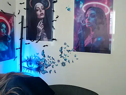 Snapshot of StrangerGi chatting on October 2025 12:28:02 PM StrangerGi online show from October 2025 12:28:02 PM