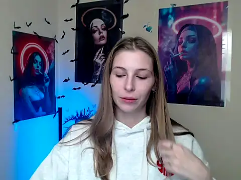 Snapshot of StrangerGi chatting on October 2025 01:08:01 PM StrangerGi online show from October 2025 01:08:01 PM