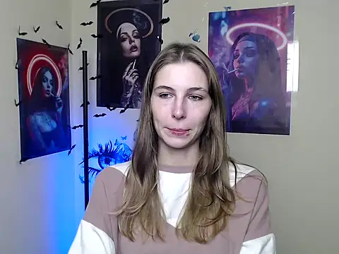 Snapshot of StrangerGi chatting on October 2025 11:44:02 AM StrangerGi online show from October 2025 11:44:02 AM