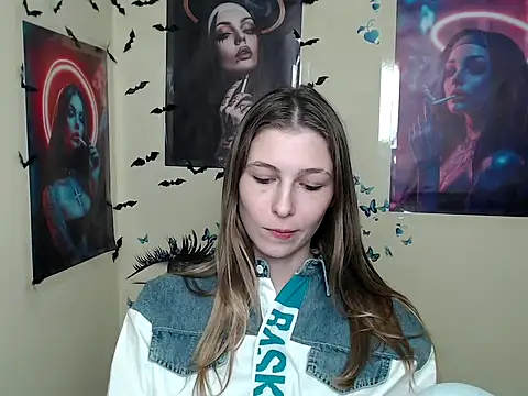 Snapshot of StrangerGi chatting on March 2025 04:11:02 PM StrangerGi online show from March 2025 04:11:02 PM