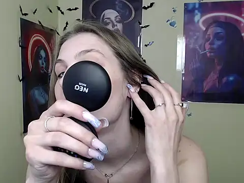 Snapshot of StrangerGi chatting on March 2025 09:43:01 AM StrangerGi online show from March 2025 09:43:01 AM