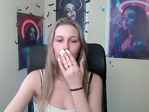 StrangerGi online show from May 2026 02:45:01 PM