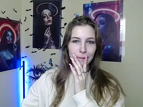 Snapshot of StrangerGi chatting on October 2025 07:18:02 AM StrangerGi online show from October 2025 07:18:02 AM