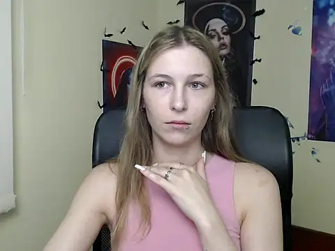 StrangerGi online show from June 2026 06:13:01 AM