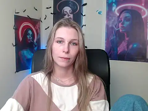 StrangerGi online show from May 2026 04:04:02 PM