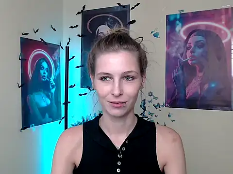 Snapshot of StrangerGi chatting on September 2025 12:10:01 PM StrangerGi online show from September 2025 12:10:01 PM