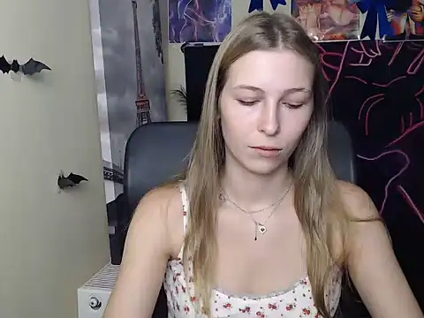 StrangerGi online show from July 2026 05:49:02 AM