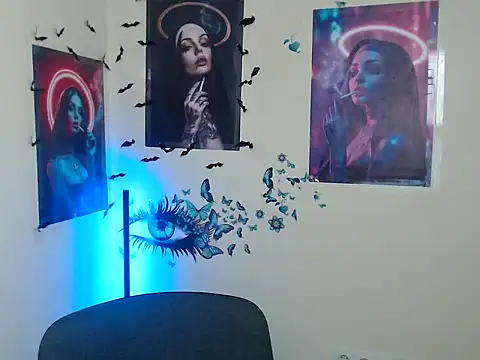 Snapshot of StrangerGi chatting on November 2025 06:36:02 AM StrangerGi online show from November 2025 06:36:02 AM