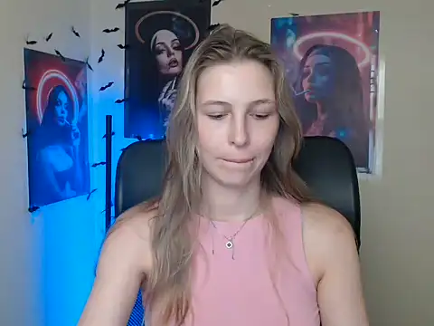 StrangerGi online show from July 2026 06:15:01 AM