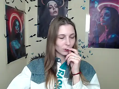 Snapshot of StrangerGi chatting on March 2025 01:07:01 PM StrangerGi online show from March 2025 01:07:01 PM