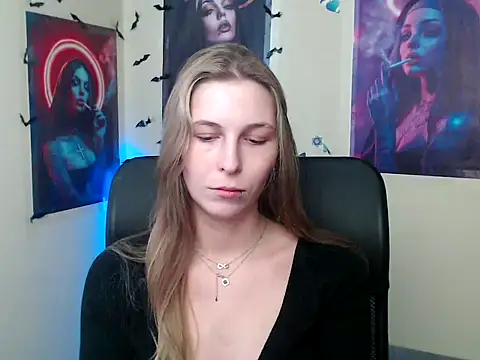 StrangerGi online show from April 2026 12:09:01 PM