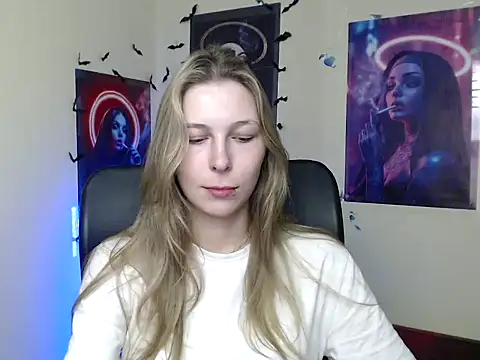 StrangerGi online show from June 2026 06:18:02 AM