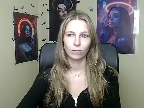 StrangerGi online show from May 2026 12:00:02 PM