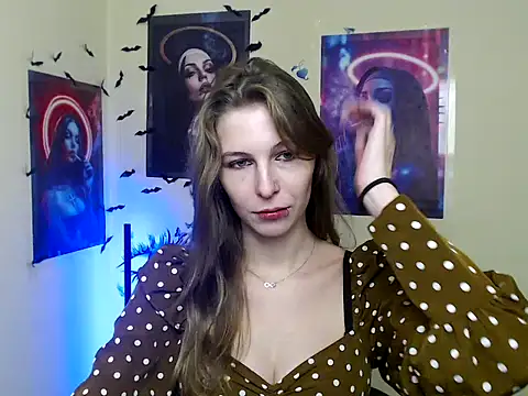 Snapshot of StrangerGi chatting on November 2025 01:00:02 PM StrangerGi online show from November 2025 01:00:02 PM