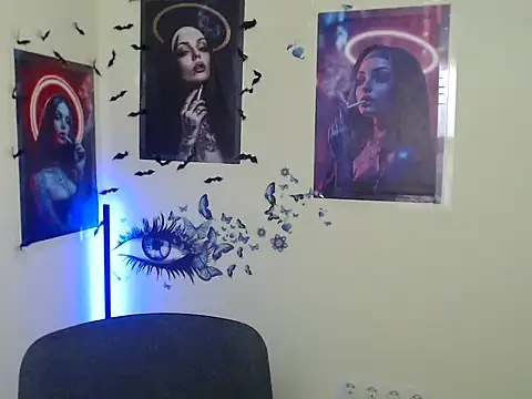 Snapshot of StrangerGi chatting on December 2025 01:39:02 PM StrangerGi online show from December 2025 01:39:02 PM