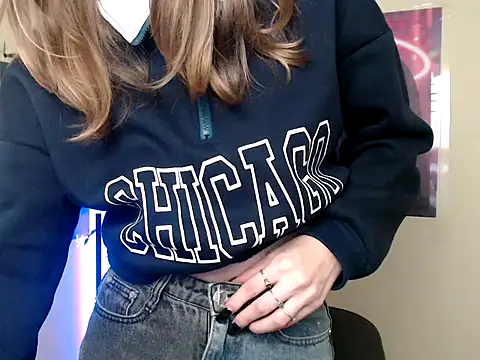 Snapshot of StrangerGi chatting on October 2025 06:12:02 AM StrangerGi online show from October 2025 06:12:02 AM