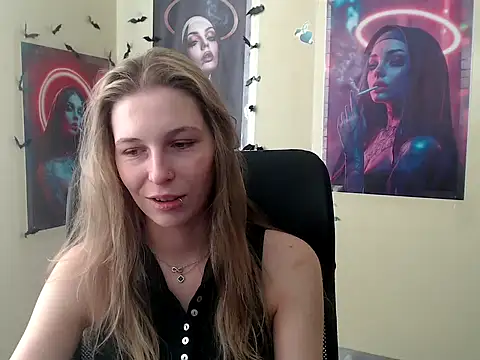 StrangerGi online show from May 2026 06:06:01 AM