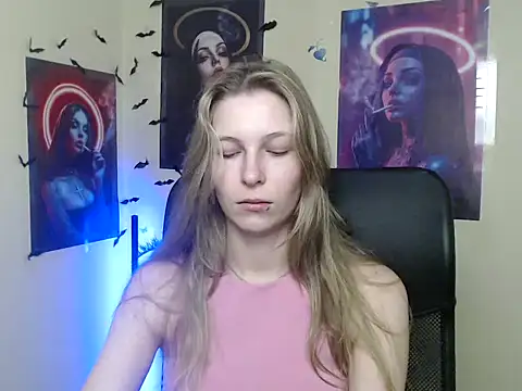 StrangerGi online show from May 2026 05:47:01 AM