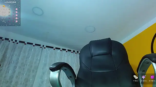 Snapshot of Matthew_Boy_ chatting on February 2025 08:01:01 PM Matthew Boy online show from February 2025 08:01:01 PM