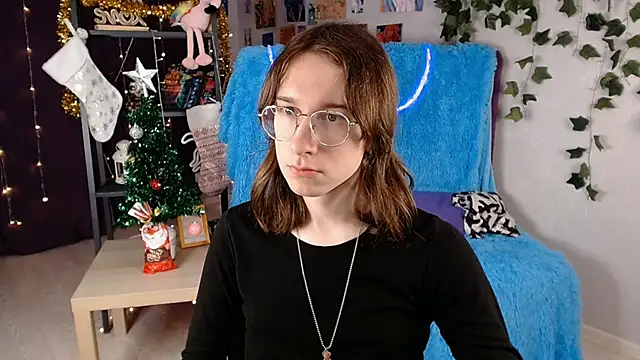 Snapshot of Hermione_Reid chatting on January 2025 04:42:01 AM Hermione Reid online show from January 2025 04:42:01 AM