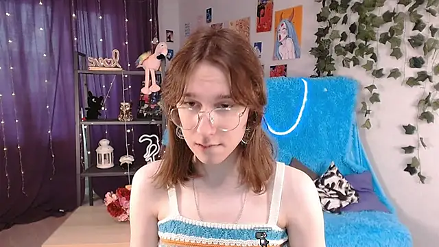 Snapshot of Hermione_Reid chatting on January 2025 07:19:02 AM Hermione Reid online show from January 2025 07:19:02 AM