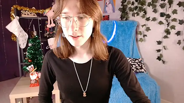 Snapshot of Hermione_Reid chatting on January 2025 04:15:01 AM Hermione Reid online show from January 2025 04:15:01 AM