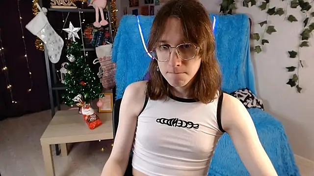 Snapshot of Hermione_Reid chatting on January 2025 04:23:01 AM Hermione Reid online show from January 2025 04:23:01 AM