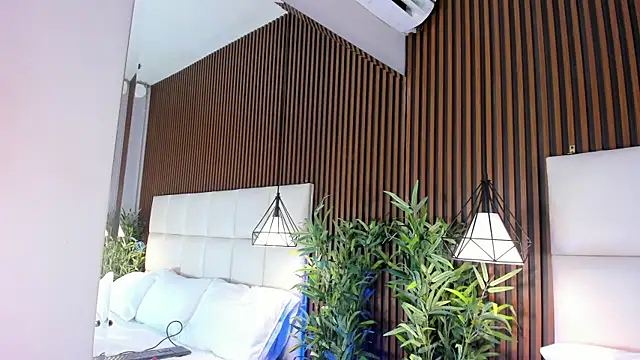 CailynBrowm online show from November 2025 04:33:02 AM