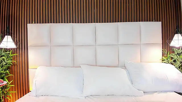 CailynBrowm online show from December 2025 04:15:01 AM