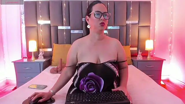 Snapshot of talivega chatting on December 2025 09:42:02 PM talivega online show from December 2025 09:42:02 PM