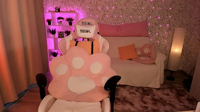 luna cross online show from March 2025 06:29:01 AM