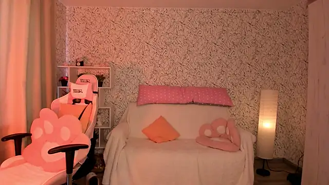 luna cross online show from March 2025 07:29:02 AM