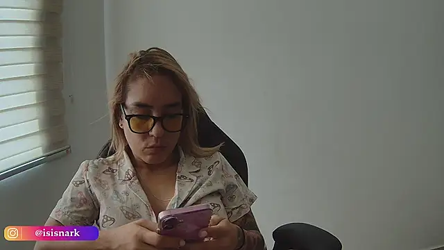 Isis69  online show from January 2026 04:22:01 PM