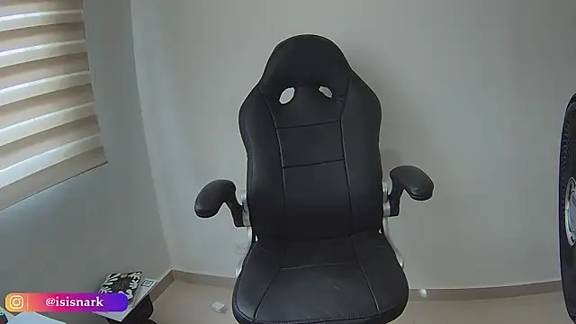 Isis69  online show from April 2026 06:10:02 PM