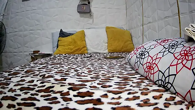 Snapshot of Mendoza_Amaranata chatting on October 2025 06:53:01 PM Mendoza Amaranata online show from October 2025 06:53:01 PM