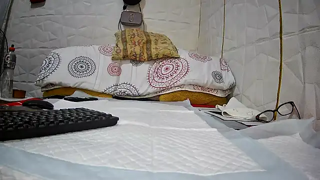 Snapshot of Mendoza_Amaranata chatting on September 2025 04:57:01 AM Mendoza Amaranata online show from September 2025 04:57:01 AM