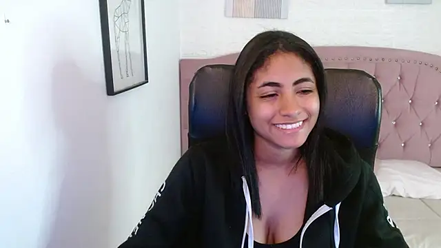 shaneelle online show from October 2025 03:05:01 AM