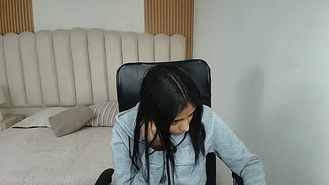 shaneelle online show from March 2026 03:07:01 AM